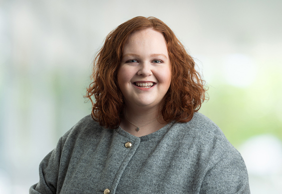 Alannahrussell(025)B07M(856X590)